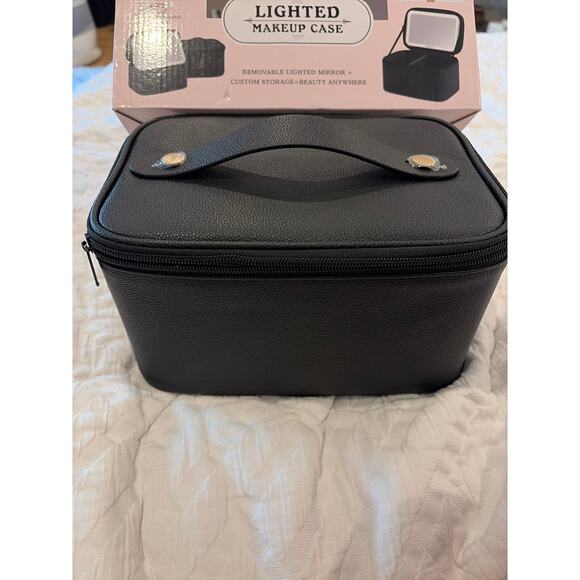 Lighted Makeup Case with Removable Mirror - Picture 2 of 8